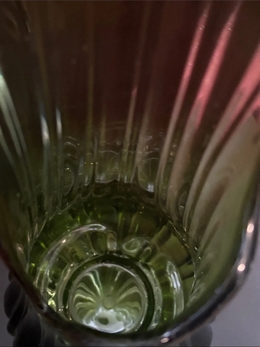 Vintage 1960’s MCM LE SMITH AVOCADO GREEN SWING GLASS